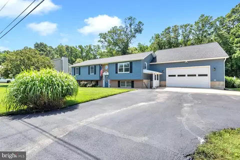 1521 Warfield Rd, Edgewater, MD 21037