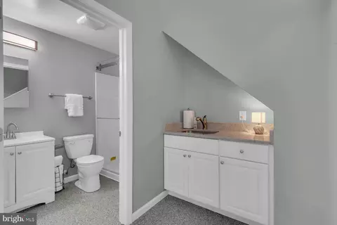 Bath - 1521 Warfield Rd, Edgewater, MD 21037 photo 2 of 2