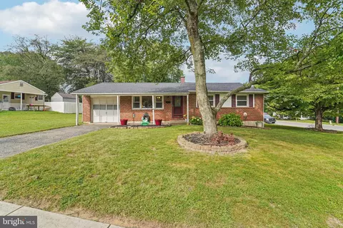 625 Newfield Rd, Glen Burnie, MD 21061