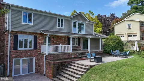1100 Broadview Dr, Annapolis, MD 21409