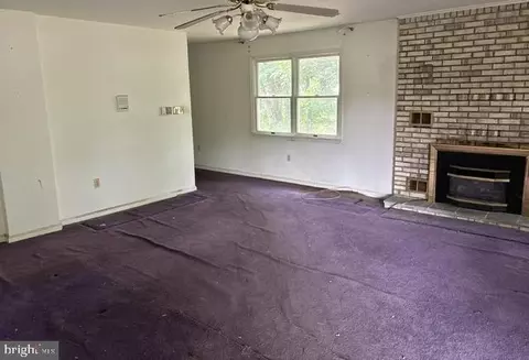 Living - 215 A Mountain Rd, Pasadena, MD 21122 photo 6 of 6