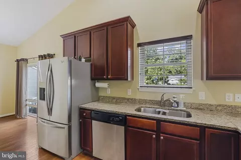 Kitchen - 736 213th St, Pasadena, MD 21122 photo 3 of 3