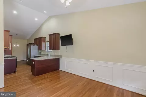 Entry Way - 736 213th St, Pasadena, MD 21122 photo 2 of 4