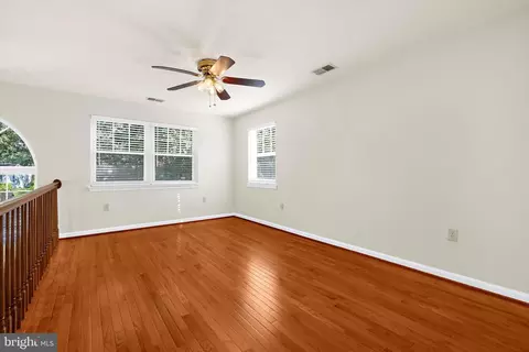 Living - 619 Riverside Dr, Pasadena, MD 21122 photo 7 of 10