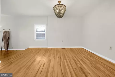 Living - 619 Riverside Dr, Pasadena, MD 21122 photo 1 of 10