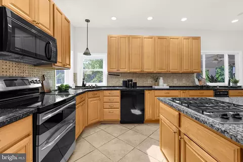 Kitchen - 619 Riverside Dr, Pasadena, MD 21122 photo 1 of 6