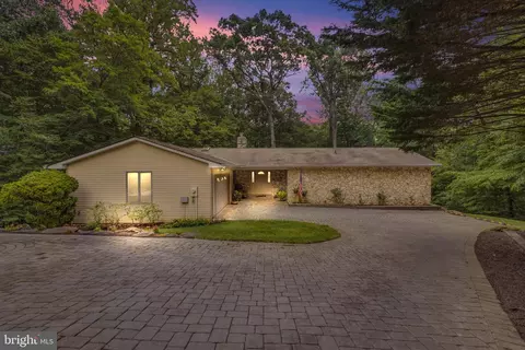 609 Marti Ln, Annapolis, MD 21401