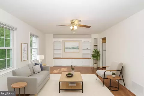 1822 Foxdale Ct, Crofton, MD 21114