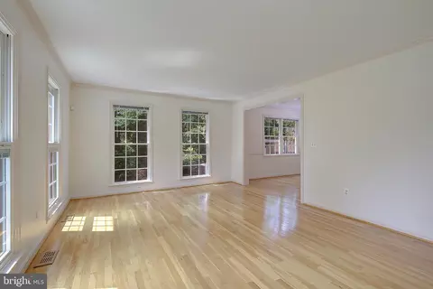 Living - 340 Candle Ridge Dr, Arnold, MD 21012 photo 1 of 8