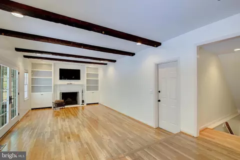 Living - 340 Candle Ridge Dr, Arnold, MD 21012 photo 7 of 8