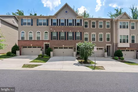 2413 Macmullen Dr, Gambrills, MD 21054