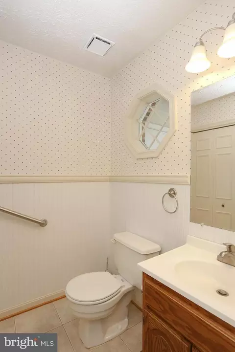 1533 Palm Ct, Pasadena, MD 21122 photo 13