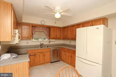1533 Palm Ct, Pasadena, MD 21122 photo 8