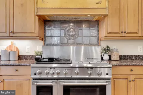 Kitchen - 350 E Bay Front Rd, Deale, MD 20751 photo 5 of 5