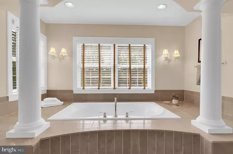 Bath - 350 E Bay Front Rd, Deale, MD 20751 photo 1 of 3