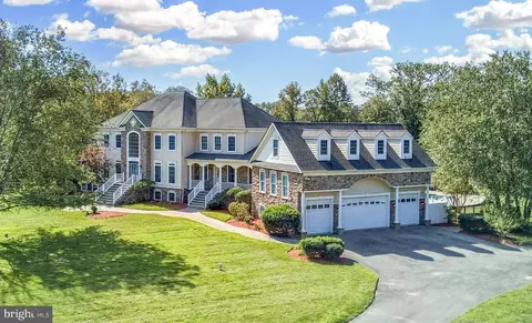 350 E Bay Front Rd, Deale, MD 20751