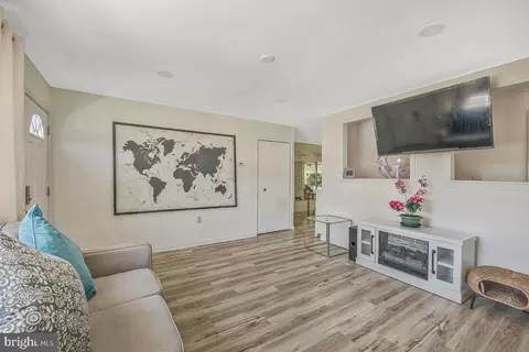 3342 Valley Lee S, Laurel, MD 20724 photo 7