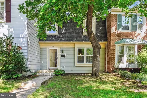 1770 Sandy Ct, Crofton, MD 21114