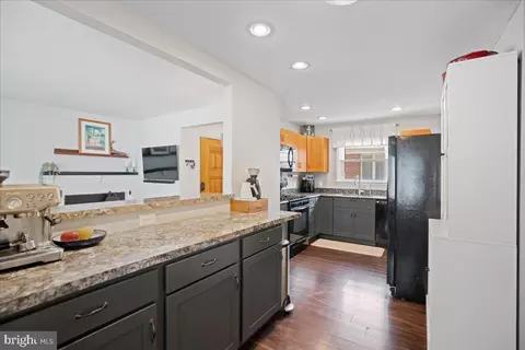 214 Dale Rd, Pasadena, MD 21122 photo 19