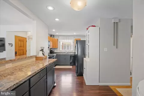 214 Dale Rd, Pasadena, MD 21122 photo 18