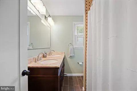 214 Dale Rd, Pasadena, MD 21122 photo 27