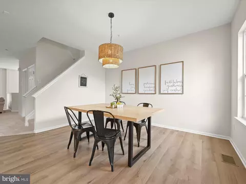 8058 Pennington Dr, Laurel, MD 20724 photo 11