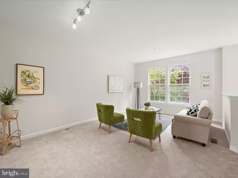 8058 Pennington Dr, Laurel, MD 20724 photo 2