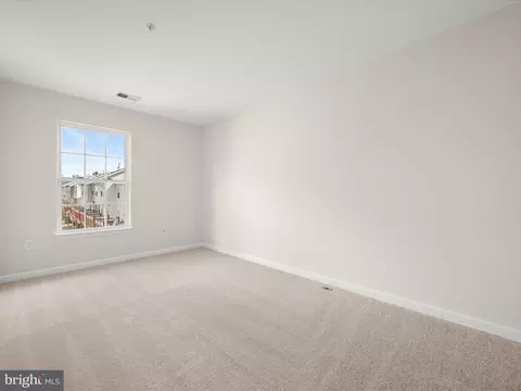 8058 Pennington Dr, Laurel, MD 20724 photo 17