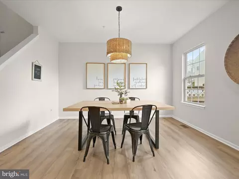 8058 Pennington Dr, Laurel, MD 20724 photo 9