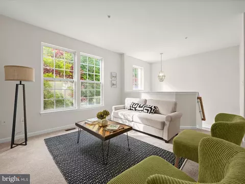 8058 Pennington Dr, Laurel, MD 20724 photo 3