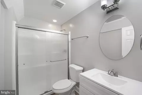 Bath - 132 Seabiscuit Pl, Edgewater, MD 21037 photo 10 of 10