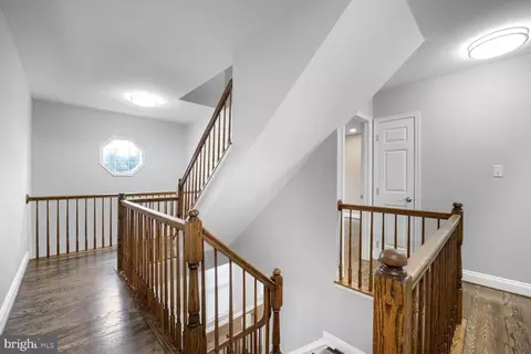 Entry Way - 132 Seabiscuit Pl, Edgewater, MD 21037 photo 3 of 4