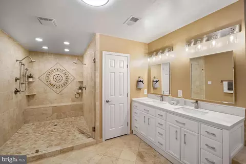 Bath - 132 Seabiscuit Pl, Edgewater, MD 21037 photo 3 of 10