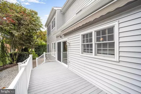 Exterior - 132 Seabiscuit Pl, Edgewater, MD 21037 photo 3 of 6
