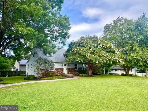1126 Skyway Dr, Annapolis, MD 21409