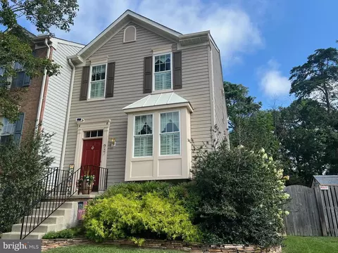 987 Chestnut Manor Ct, Curtis Bay, MD 21226