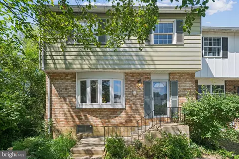 492 Norvelle Ct, Glen Burnie, MD 21061