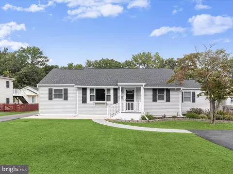622 Opel Rd, Glen Burnie, MD 21060