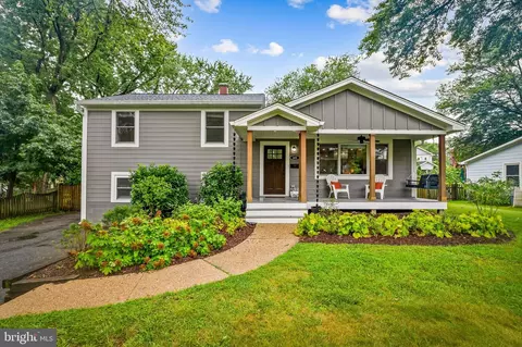 601 Pine Tree Dr, Severna Park, MD 21146