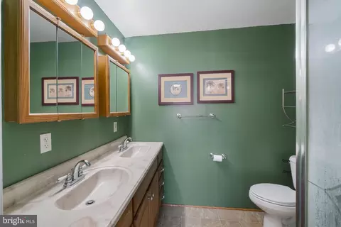 Bath - 5307 Patrick Henry Dr, Baltimore, MD 21225 photo 1 of 2