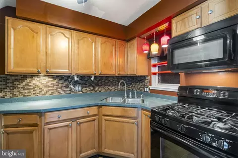 Kitchen - 5307 Patrick Henry Dr, Baltimore, MD 21225 photo 2 of 2