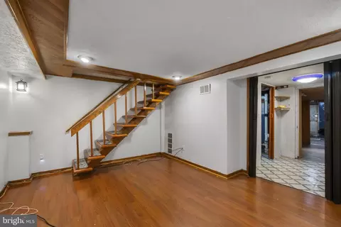 Entry Way - 5307 Patrick Henry Dr, Baltimore, MD 21225 photo 2 of 3