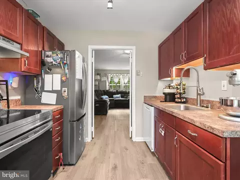 Kitchen - 1649 Forest Hill Ct, Crofton, MD 21114 photo 2 of 3