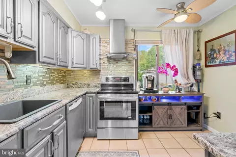 Kitchen - 1249 Birchcrest Ct, Arnold, MD 21012 photo 1 of 3