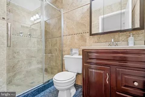 Bath - 1249 Birchcrest Ct, Arnold, MD 21012 photo 2 of 3