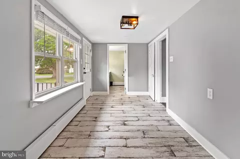 Entry Way - 639 Deale Rd, Deale, MD 20751 photo 1 of 4