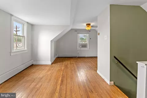 Living - 639 Deale Rd, Deale, MD 20751 photo 6 of 6