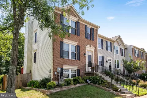 Exterior - 709 Pine Drift Dr, Odenton, MD 21113 photo 3 of 7