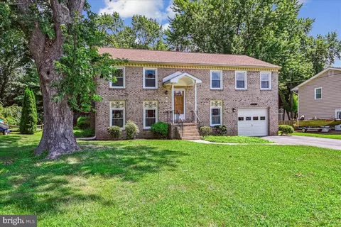 84 Great Lake Dr, Annapolis, MD 21403