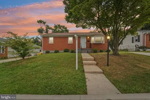 9 Emerson Ave, Glen Burnie, MD 21061